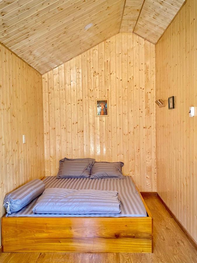 Henisi Homestay Mang Den Kon Von Kla 外观 照片